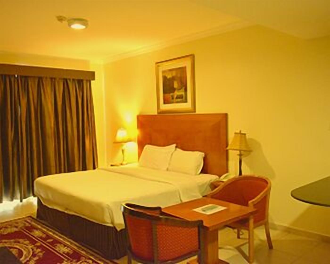 Icon Hotel Apartments Дубай Екстер'єр фото